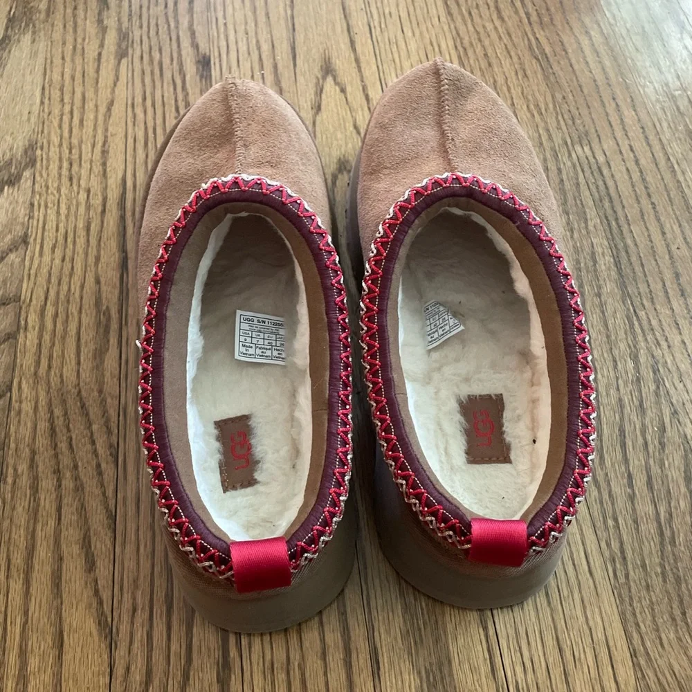 UGG excellent size